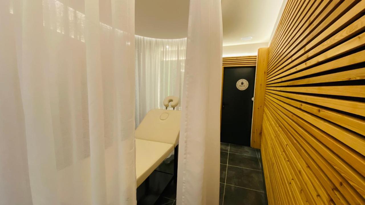 Coin D'Aubrac Hotel Restaurant Spa De Luxe Chaudes-Aigues Exterior photo