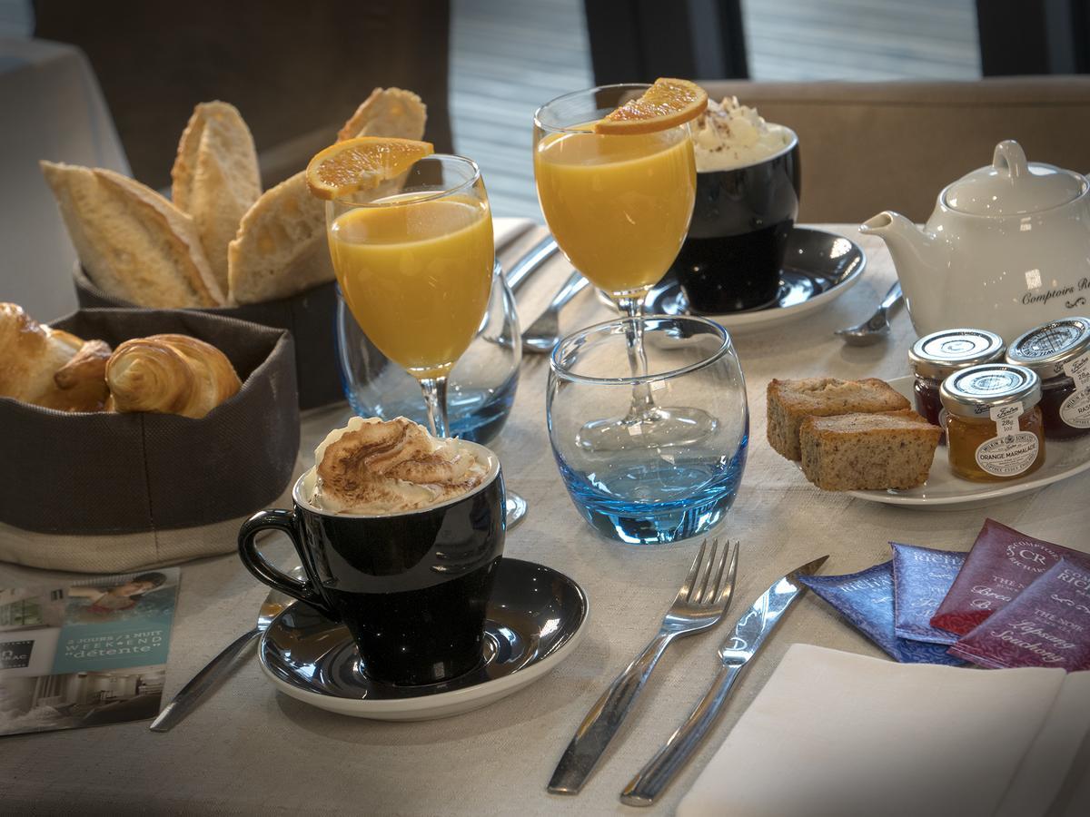 Coin D'Aubrac Hotel Restaurant Spa De Luxe Chaudes-Aigues Exterior photo